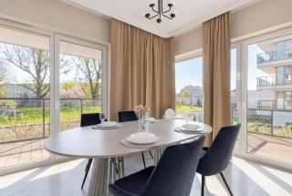 Luxury Beachside Apartment with Balcony & Terrace in Gdańsk by Renters Prestige - 8