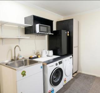 Stylish Tawa Retreat - 7