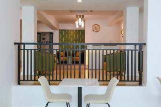 Chana Bangkok Hotel - 8