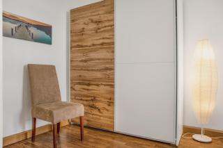 Beautiful 2BR Aptartment 12 minutes to Downtown - 7