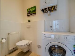 Premium Apartment for 4 near Westbahnhof & Mariahilfer Strasse - 5