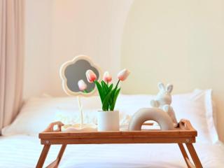 Perfect for Families & Larger Groups, KL MRT- M Vertica - 1