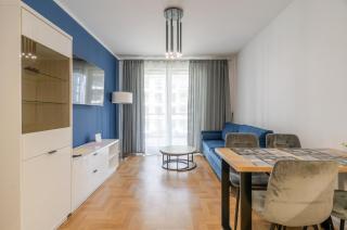 Szybowcowa Charming Apartment by BookingHost - 4