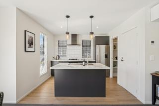 Dancing Tussock Escape - Cromwell Holiday Home - 3