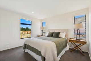 Dancing Tussock Escape - Cromwell Holiday Home - 1