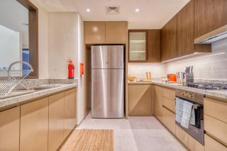 Incredible Views From This Classy Apt With Terrace - 1