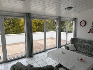 Großes Haus mit Garten und möbliert - 7