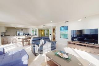 Beautiful Gulf Front Condo Fun Amenities Nearby Shopping & Dining - 6