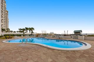 Beautiful Gulf Front Condo Fun Amenities Nearby Shopping & Dining - 8