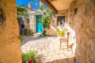 Villa Nana with a swimming pool - 4