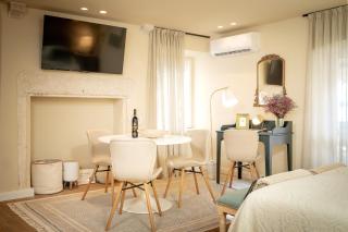 Riva Yacht Hvar Town Apartment - 1