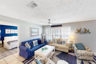 Resort condo with putt-putt gym pools hot tub tennis & beach access - 2