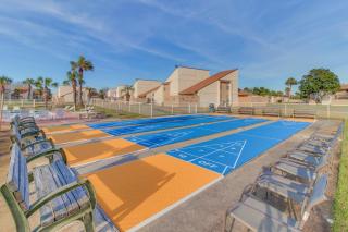 Bright & beachy retreat with four pools hot tubs fitness room & sports courts - 7