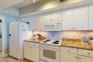 Beachfront Condo with gorgeous views shared pool & beach access - 2