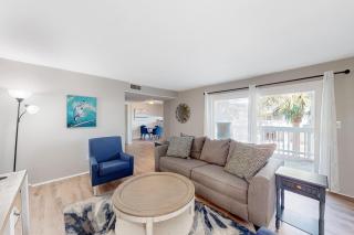 Sound-Side Condo with Grill Deck & W&D and Shared Pool - 6