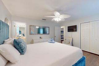 Dog-friendly home near beach with enclosed yard grill W&D AC garage & WiFi - 1