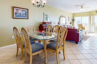 Partial Gulf View Community Pools Onsite Fitness Center Free WiFi - 7