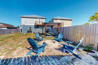 Premier Dog-Friendly Beach Home with Free WiFi Youtube TV & Fenced-In Backyard - 5