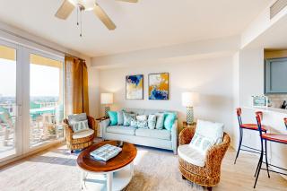 Ocean-view 10th-floor condo with balcony heated outdoor pool hot tub gym W&D - 0