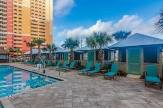 Ocean-view 10th-floor condo with balcony heated outdoor pool hot tub gym W&D - 1