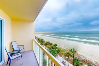 Beachfront condo in resort with pools & fitness center - prime location - 0