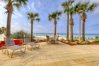 Beachfront condo in resort with pools & fitness center - prime location - 7