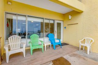 Beachfront condo with central AC WiFi access to pool washer&dryer - 6