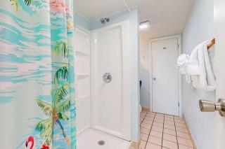Dog-friendly beachfront condo with pool hot tub AC & Gulf views - 3