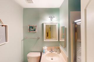 Sunny condo near the sand with pool hot tub tennis smart TV W&D & AC - 2