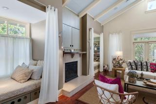 Big & beautiful Parkshore Drive home with large porch free WiFi - close to beach - 6