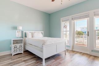 Spacious Gulf-View Home with Large Decks Private W&D and Steps Away From Beach - 2