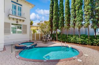 Stylish coastal retreat with pool hot tub & tennis - steps from the beach - 8