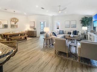 Gorgeous coastal home with plenty of space close to beach and Pet friendly - 7