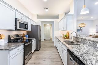 Gorgeous coastal home with plenty of space close to beach and Pet friendly - 6