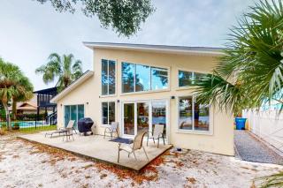 Lagoon-front home with dock & soaking bathtub - 6