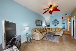 Sound view townhome with balcony alfresco dining AC & W&D - snowbird-friendly - 6