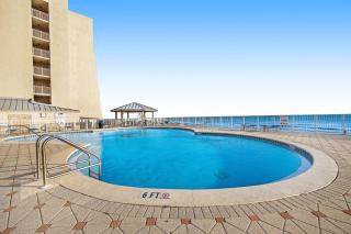 Fifth-floor oceanfront condo with fast WiFi & pool - snowbirds OK - 8