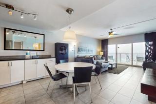 Sixth-Floor Oceanfront Condo with washer&dryer Central AC pool - 2