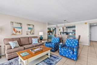 Gulf and beachfront condo with furnished patio outdoor pool gym & tennis - 6