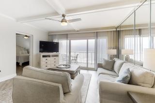 Magnificent Sixth-floor Oceanfront Condo with pool Tennis & Gym - 0