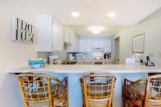 Bright oceanfront condo on 3rd floor with Gulf views outdoor pool & gym - 2