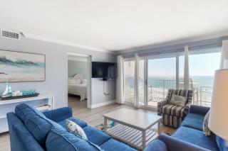 Inviting Oceanfront Condo with pool Gym Tennis Gulf Views - 7