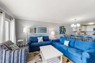 Inviting Oceanfront Condo with pool Gym Tennis Gulf Views - 5