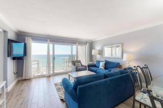 Inviting Oceanfront Condo with pool Gym Tennis Gulf Views - 0
