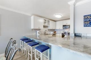 Inviting Oceanfront Condo with pool Gym Tennis Gulf Views - 4