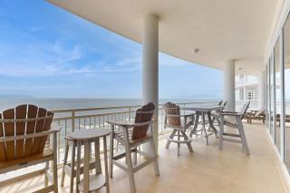 Beautiful Gulf-front townhome with three water-view decks - near entertainment - 8