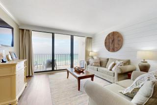 Gorgeous beachfront condo shared & and beach access - 0