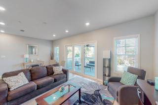 Pretty townhome with pools & hot tub - less than half-mile to beach - 3
