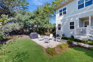Home with pool & dock access - blocks to beach Powell Lake & state park - 5