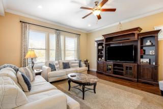 Spacious New-Build with Home Office 2 Decks Shared Pool Park Dock & Free WiFi - 7